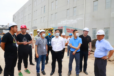 新鋰想公司董事長杜剛親臨一線，視察指導(dǎo)5萬噸鋰電正極材料項(xiàng)目建設(shè)工作